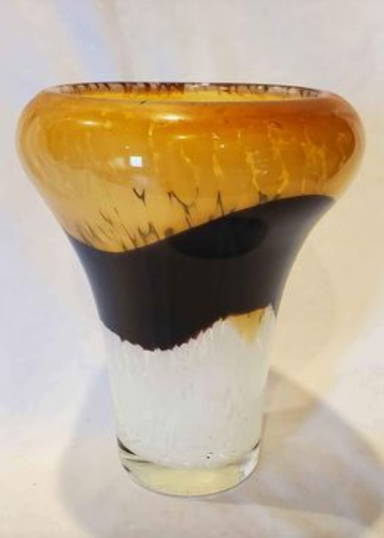 Vase 9" Tri colour Glass, Vintage, Semi See through  9" Vase - photo 3