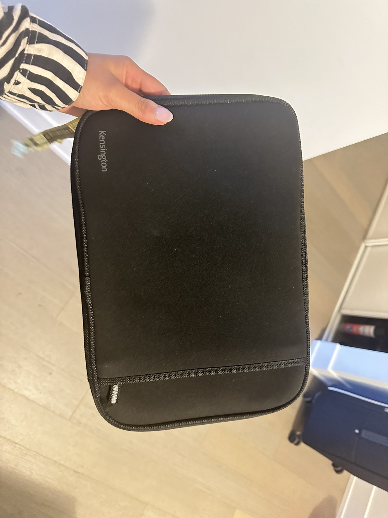 Kensington laptop sleeve new black