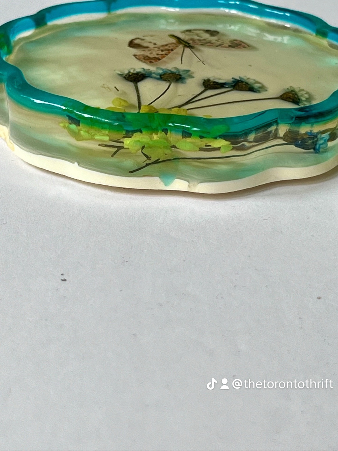 Beautiful vintage resin coasters with butterflies and flowers - photo 2