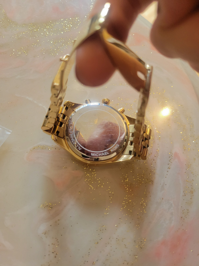 Michael Kors watch image indicator(2)