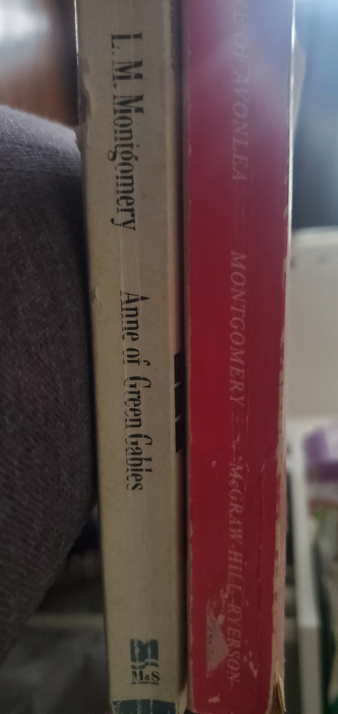 Books by L.M. Montgomery #freecycle 🧡 - photo 4