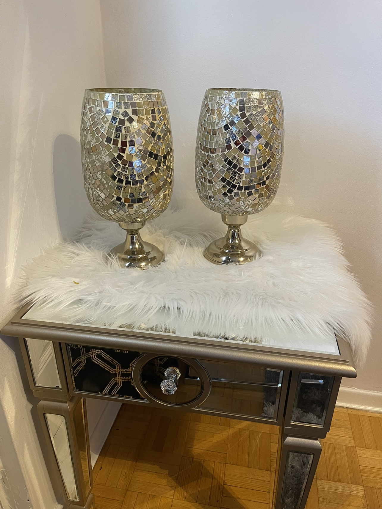 Vase x 2 image indicator(5)