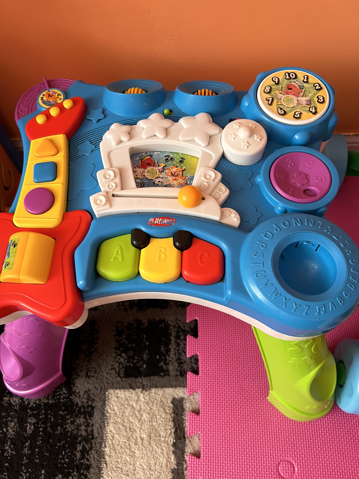 #freecycle Baby activity table