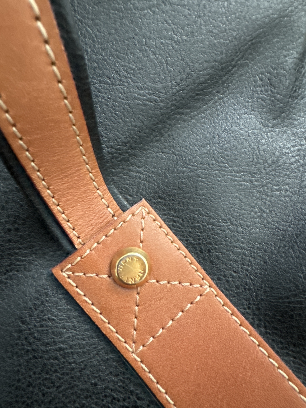 VIENTI leather tote bag image indicator(6)