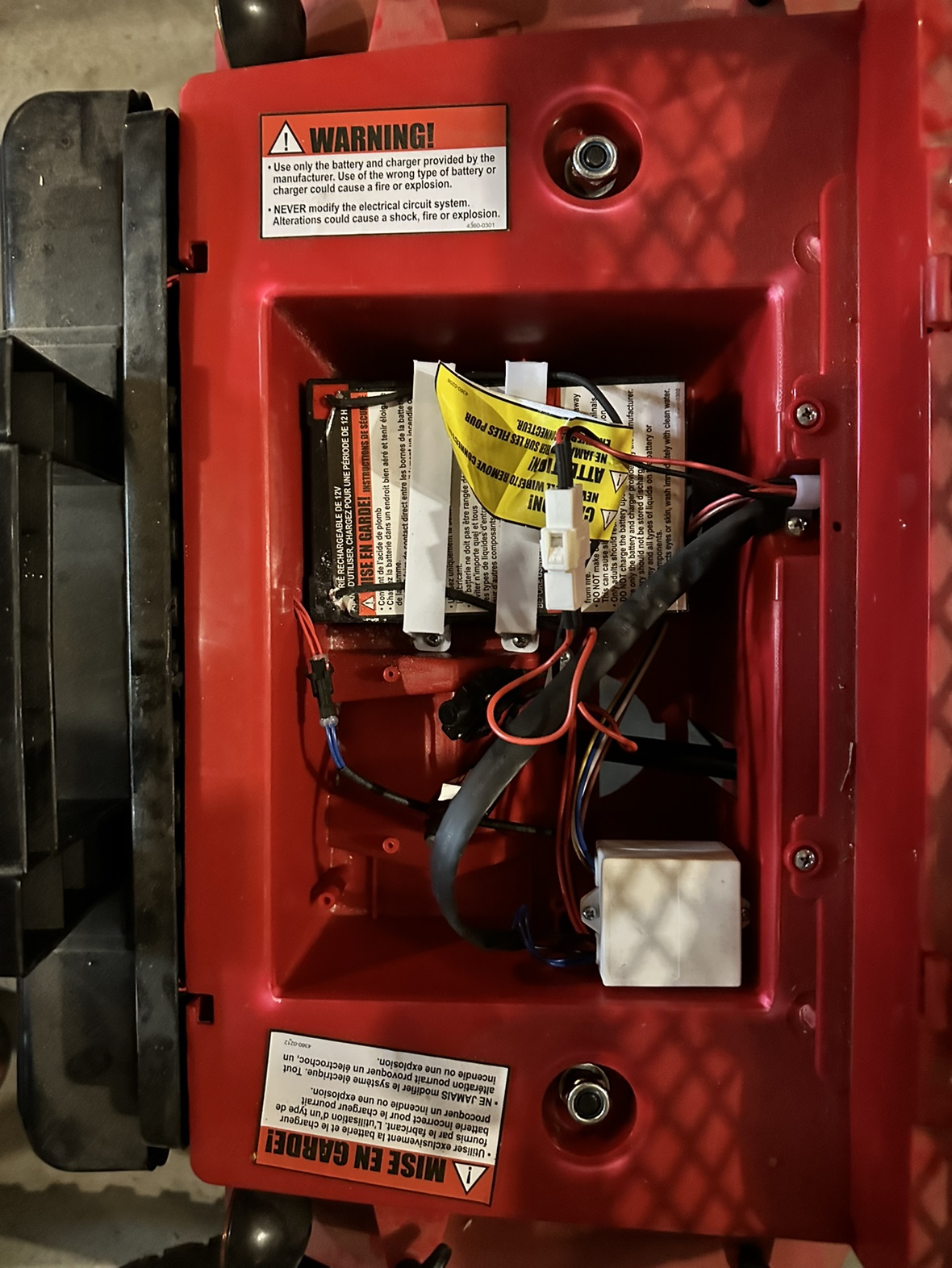 Kid’s jeep - needs battery - photo 3