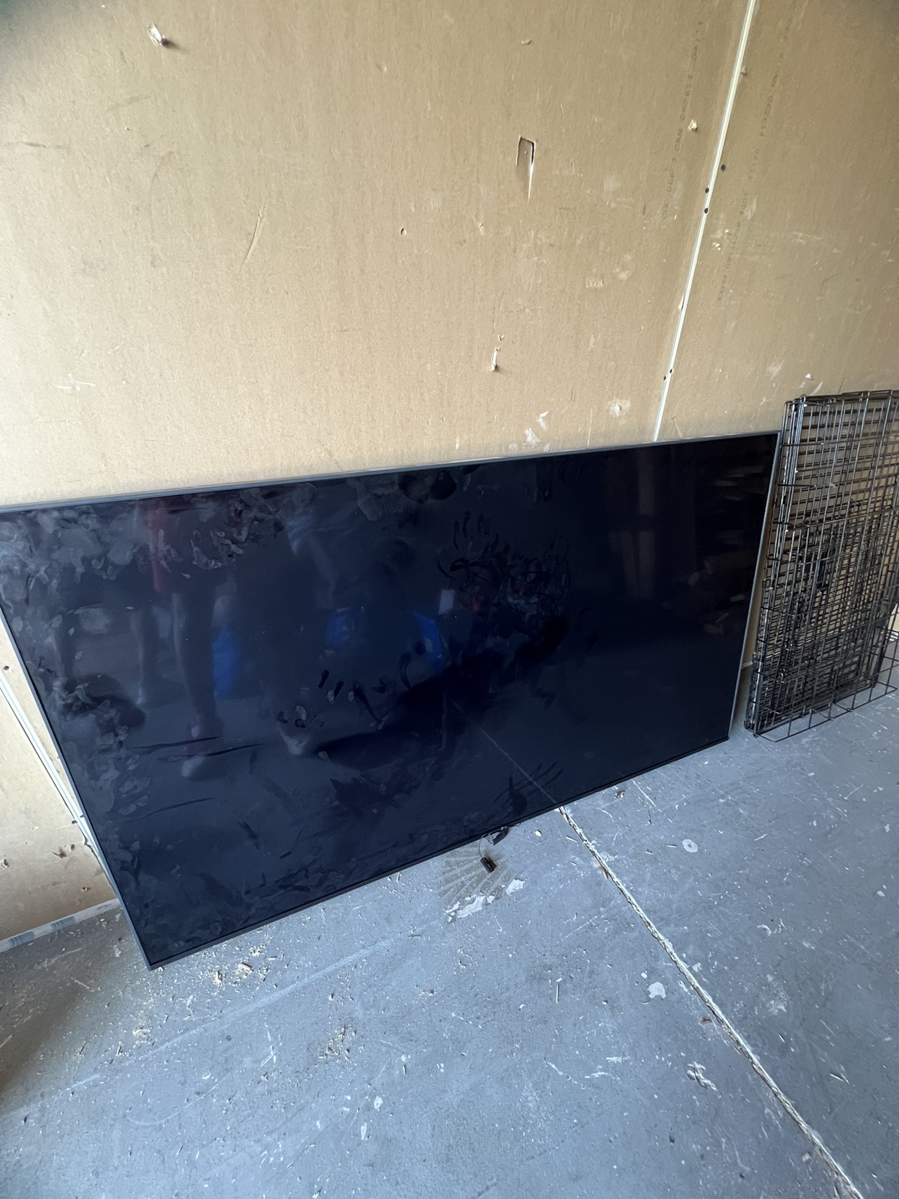 65 inch LG tv - photo 2