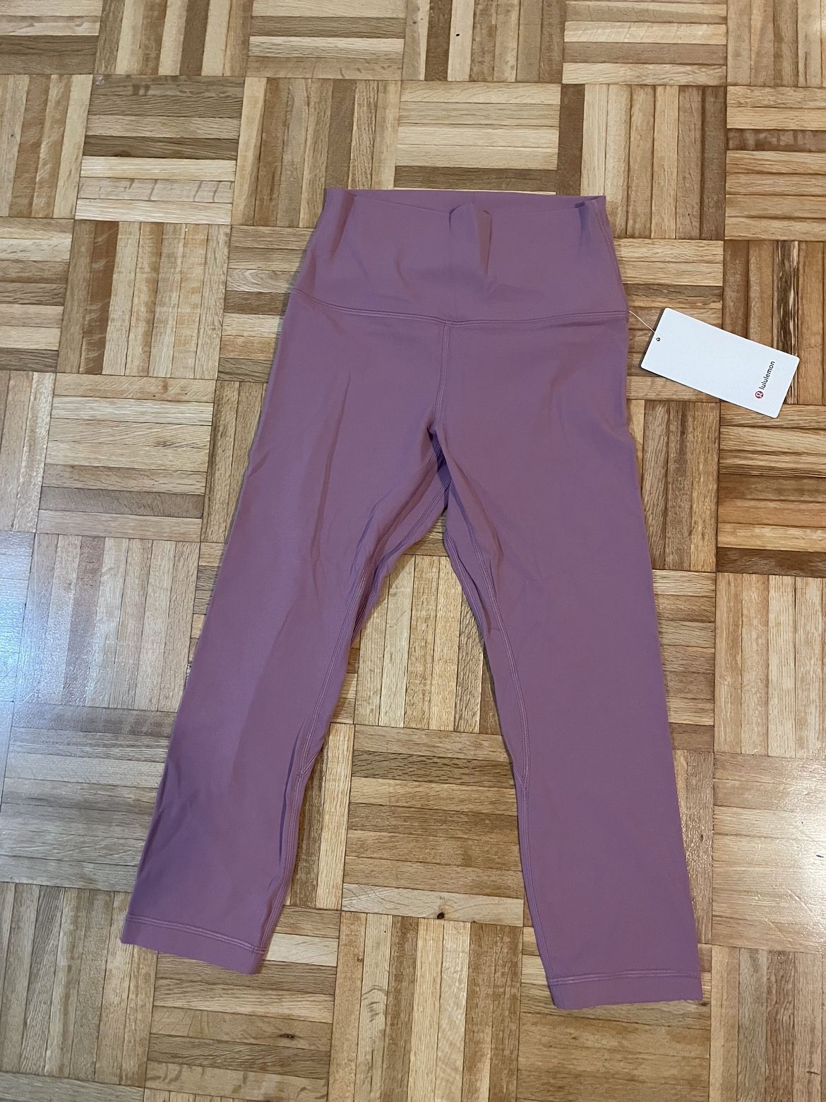 Lululemon align HR Crop 21” brand new