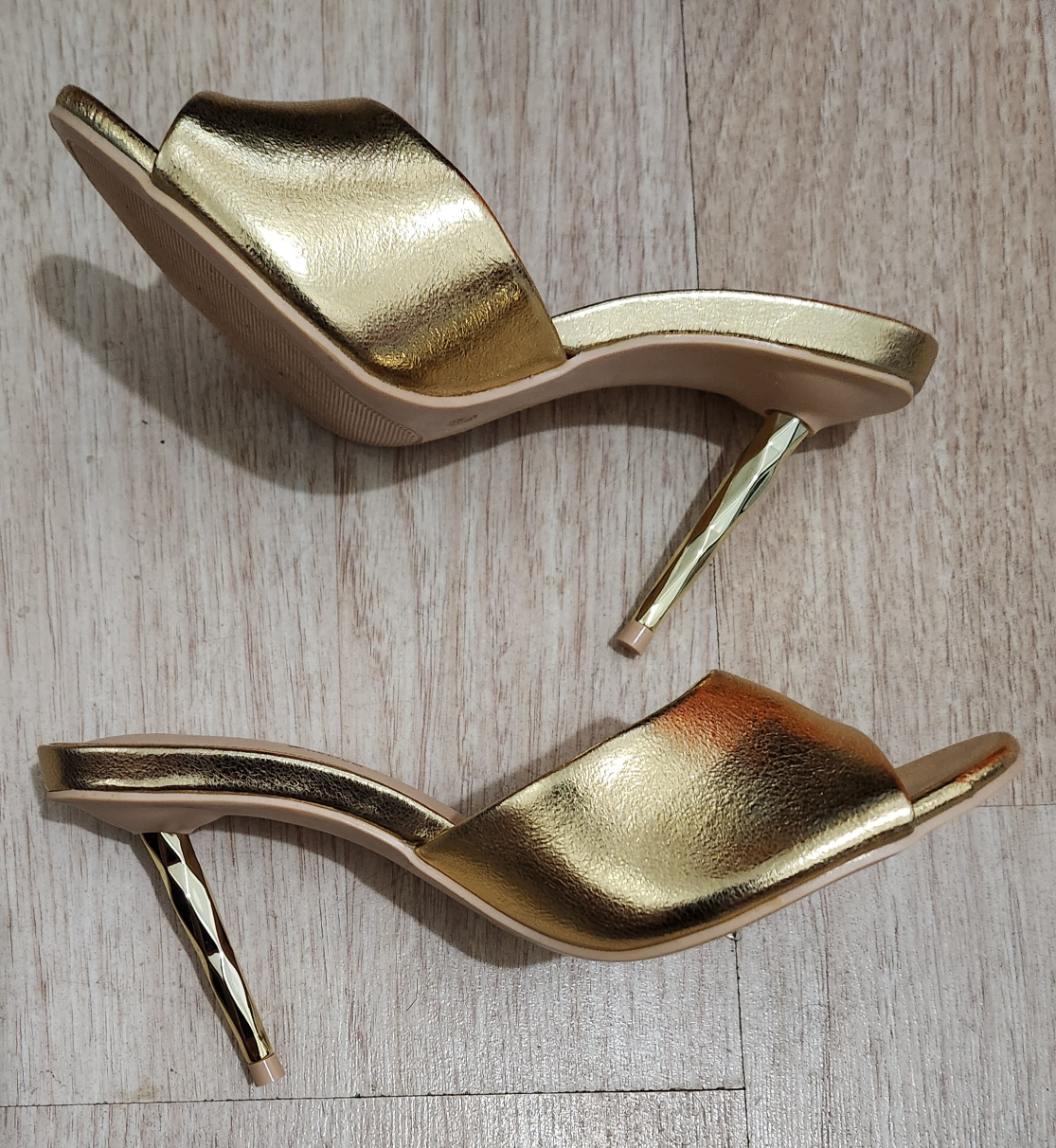 new sandal gold color size 6 🥕 - photo 5