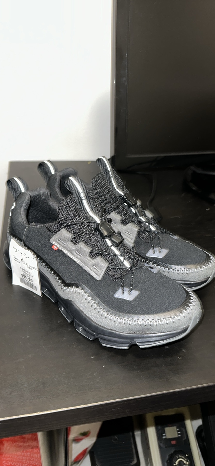 Running Shoes DQ