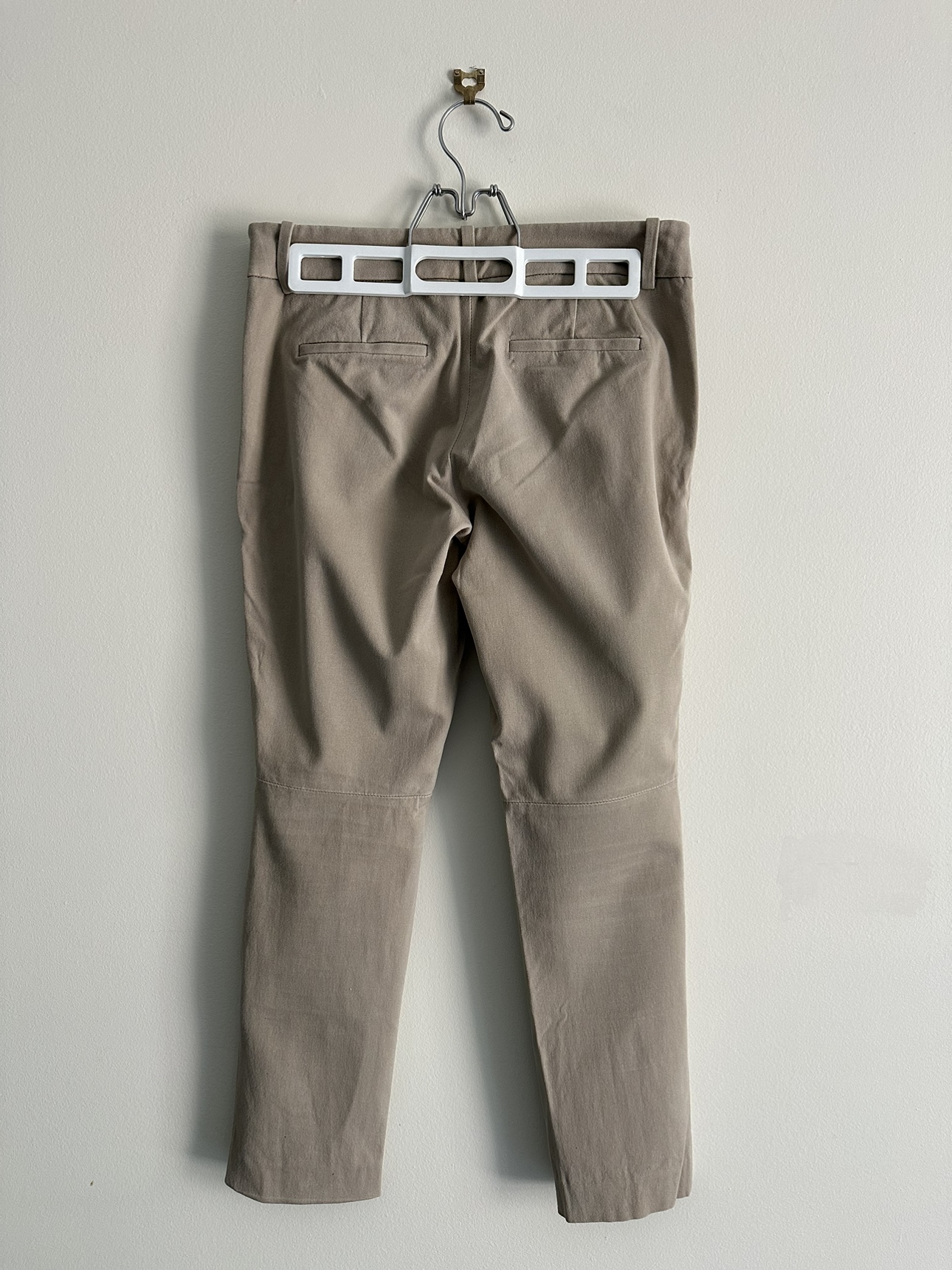 Aritzia Babaton cropped pants (khaki) - photo 2