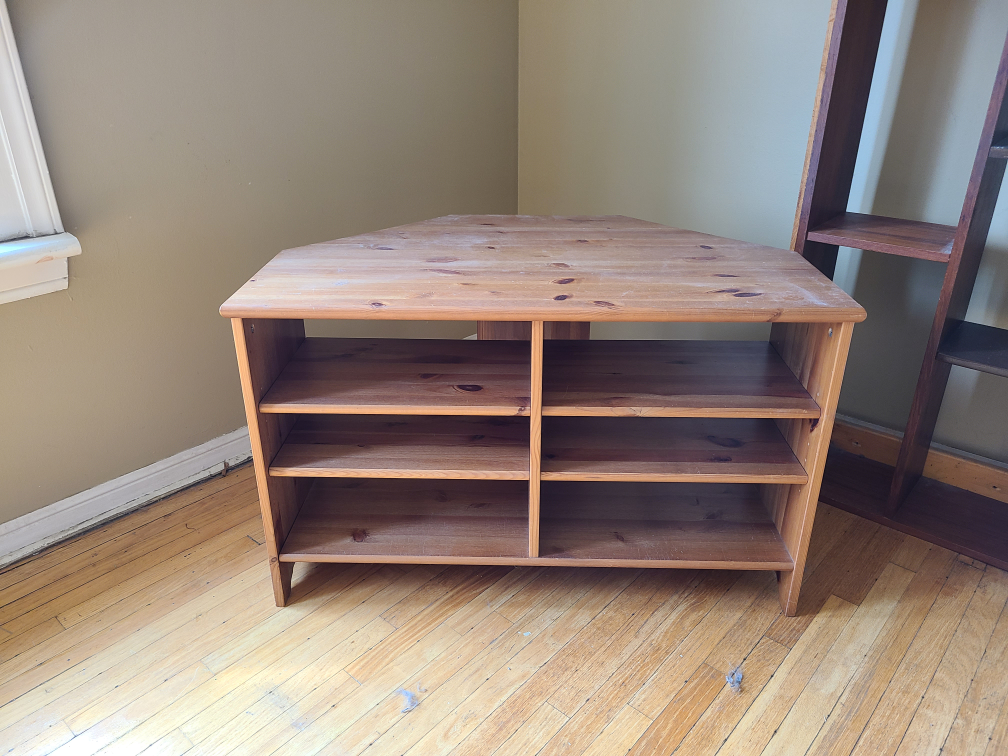 IKEA corner TV stand #freecycle - photo 2