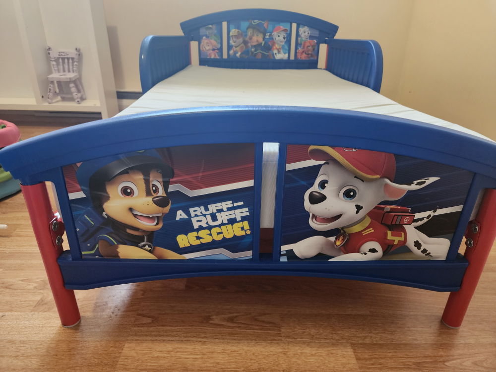 Paw Patrol toddler bed and mattress - photo 2