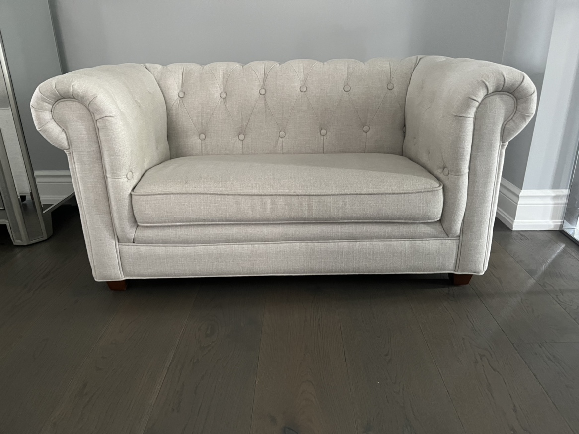 Tommy Hilfiger kids loveseat EUC retail $890 image indicator(4)