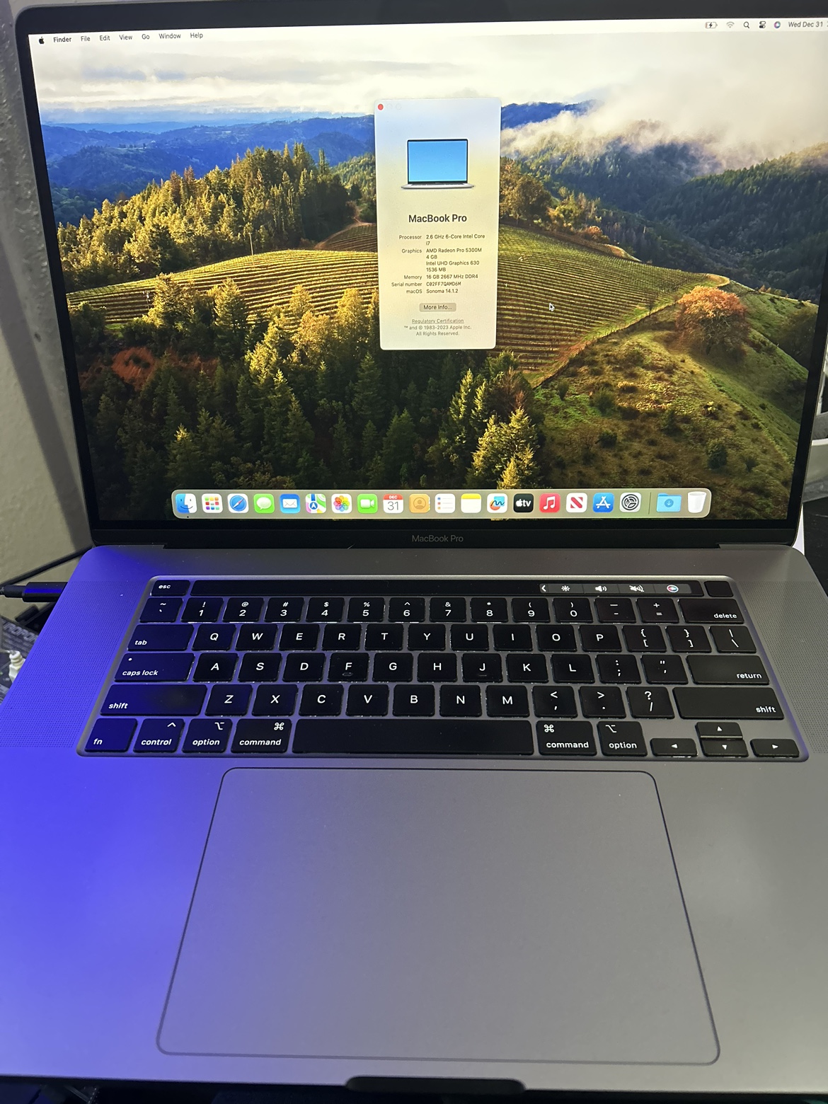 MacBook Pro 2019 - 16in - photo 2