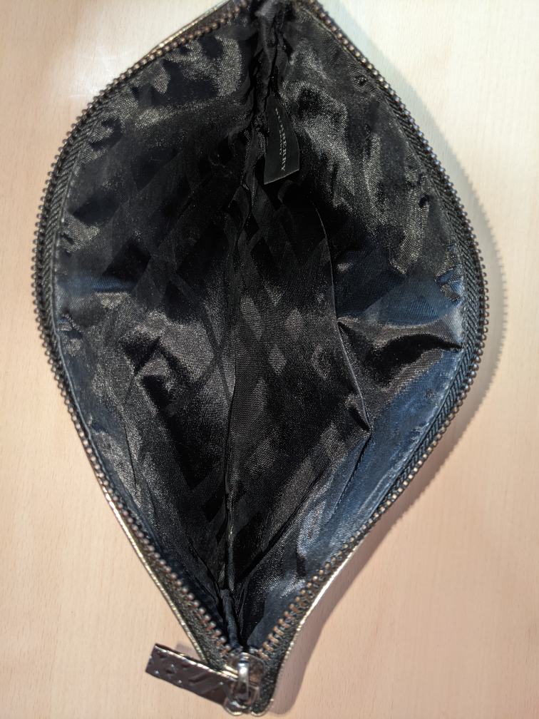 Burberry Beauty Tote Gold Make Up Bag Zipper Vintage Rare image indicator(6)