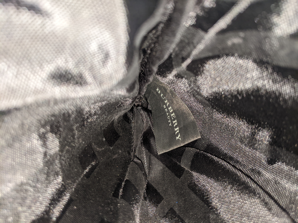 Burberry Beauty Tote Gold Make Up Bag Zipper Vintage Rare image indicator(7)