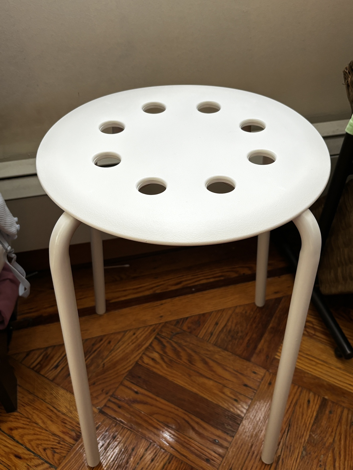 🧡 Ikea Stool