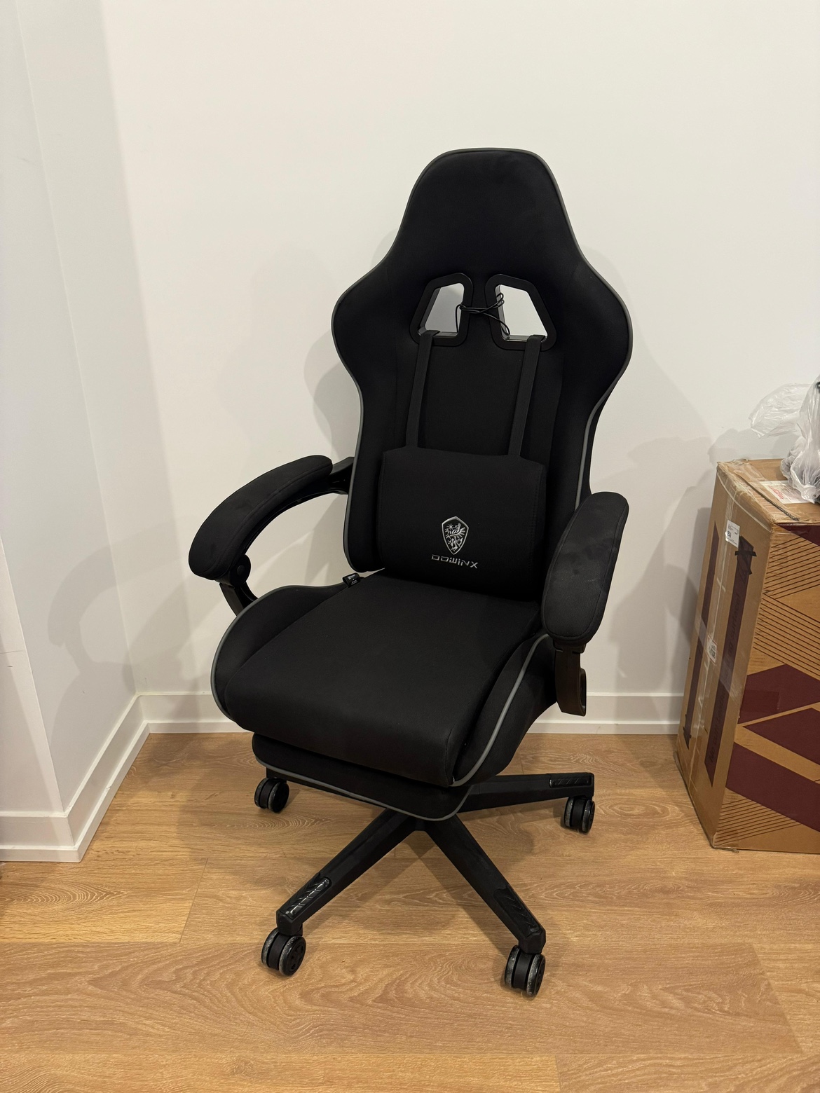 Dowinx Gaming Chair - photo 2