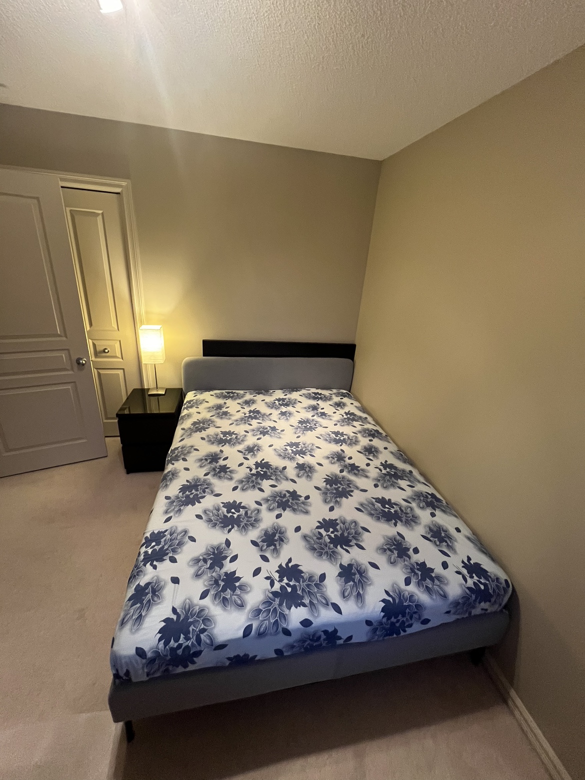 Queen size bed with mattress