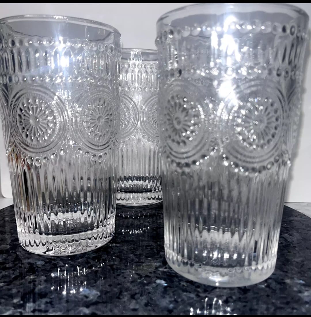 The Pioneer Woman Adeline 16-Ounce Embossed Glass Tumblers image indicator(4)