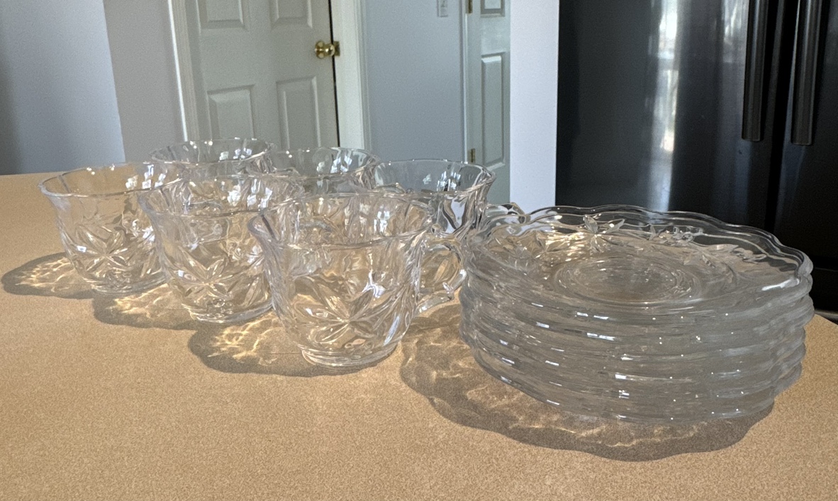 Beautiful Antique Clear Tea Cups and Saucers - Set of 6 - photo 3
