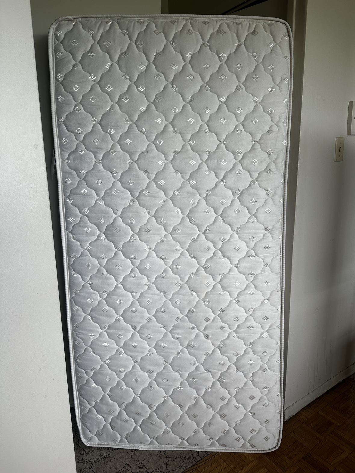 Single spring mattress