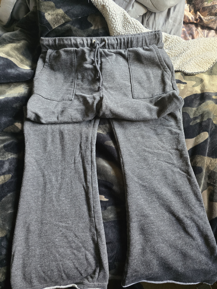 American Eagle flare sweat pants. SIZE XL thumbnail