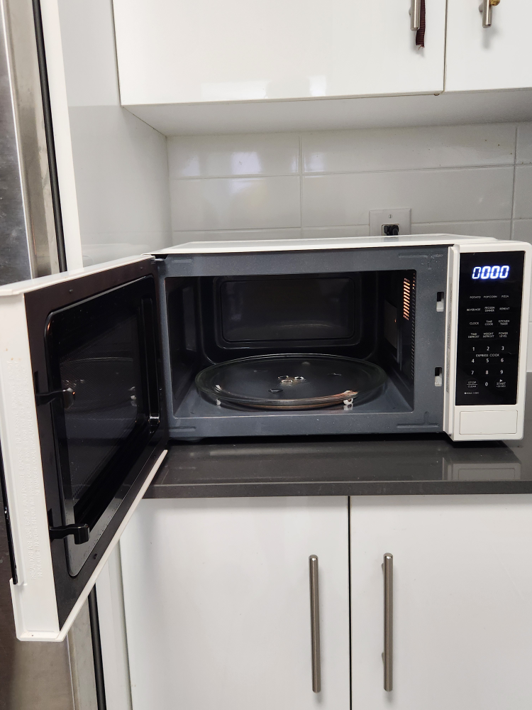 Microwave Countertop, 1.1-cu.ft., Matte White - photo 3