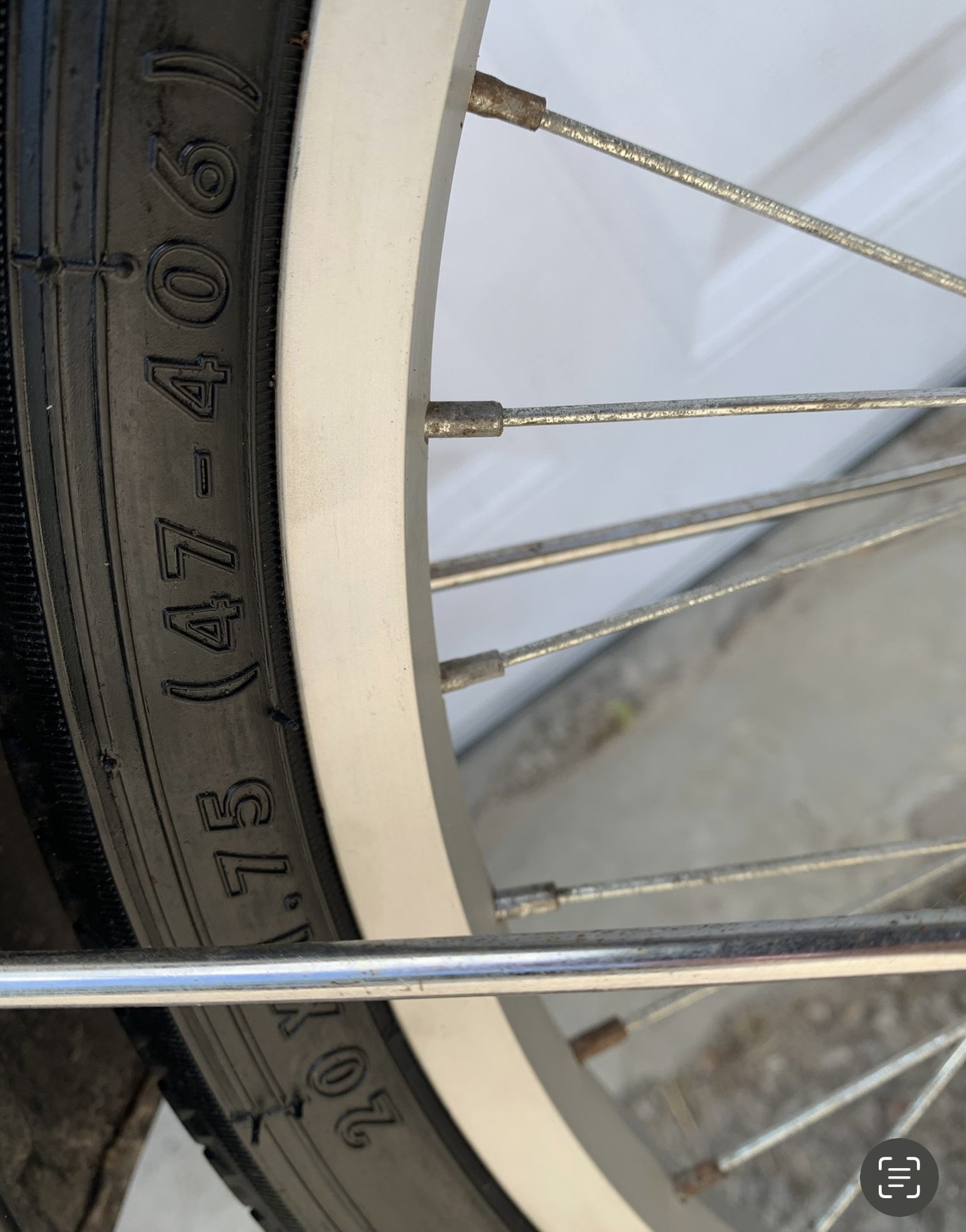 like new 20" wheel aluminum folding bike image indicator(2)