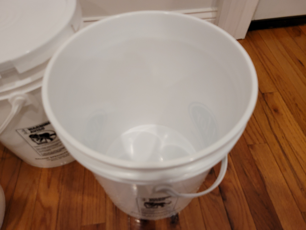 Used 5 gallon Food Grade buckets with lid - photo 2