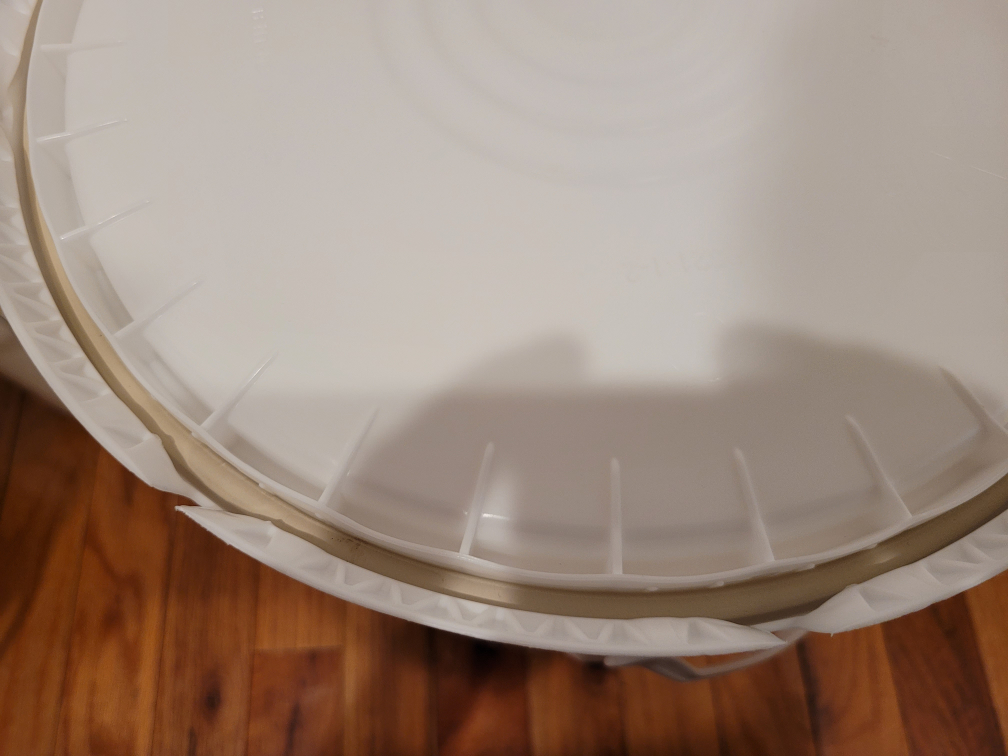 Used 5 gallon Food Grade buckets with lid - photo 4