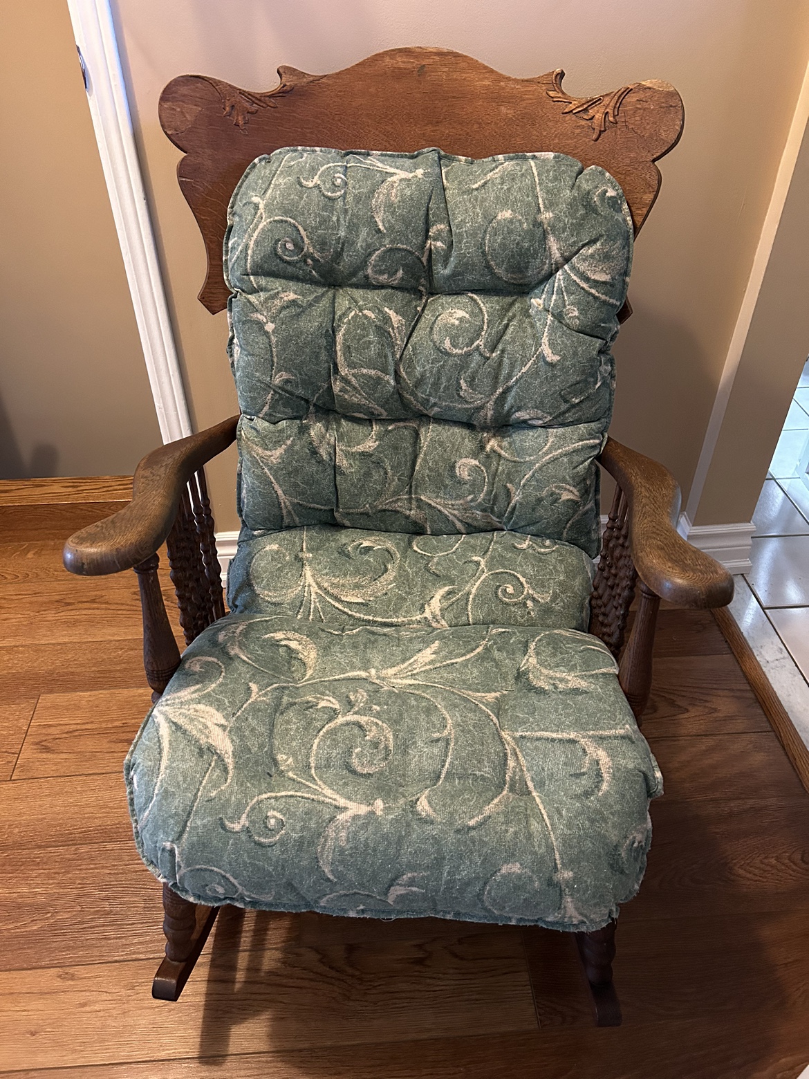 Vintage Wooden Rocking Chair - photo 2