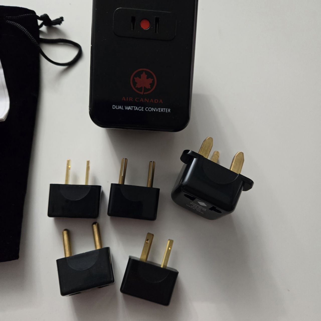 Air Canada Dual Wattage Adapter Plug Kit - NEW image indicator(2)