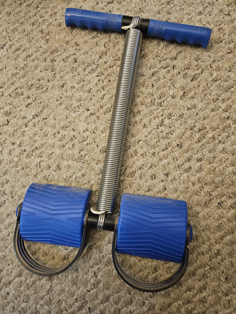 FREE small portable pull up/rowing workout device