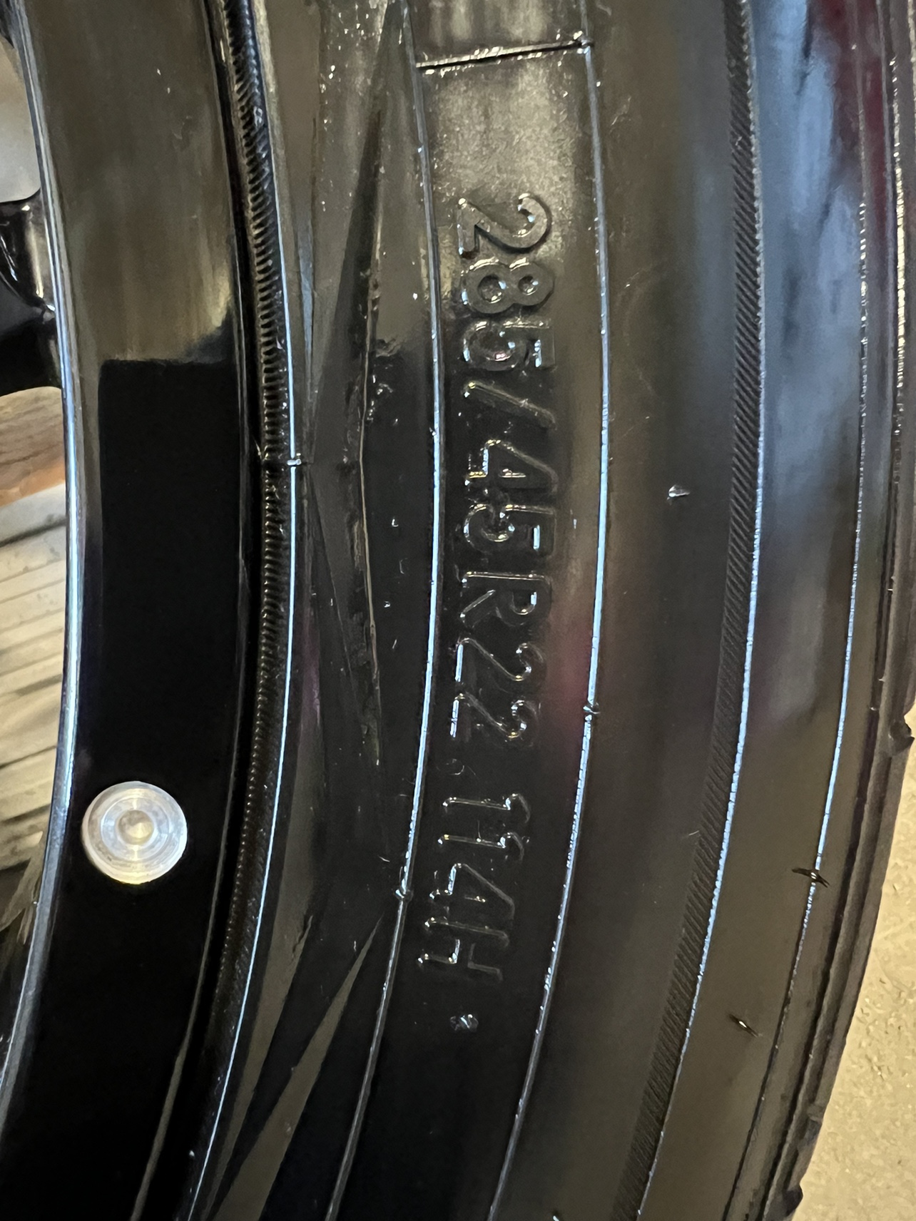 22” ARMED DAGGER Wheel with NITTO 420V Tires - photo 2