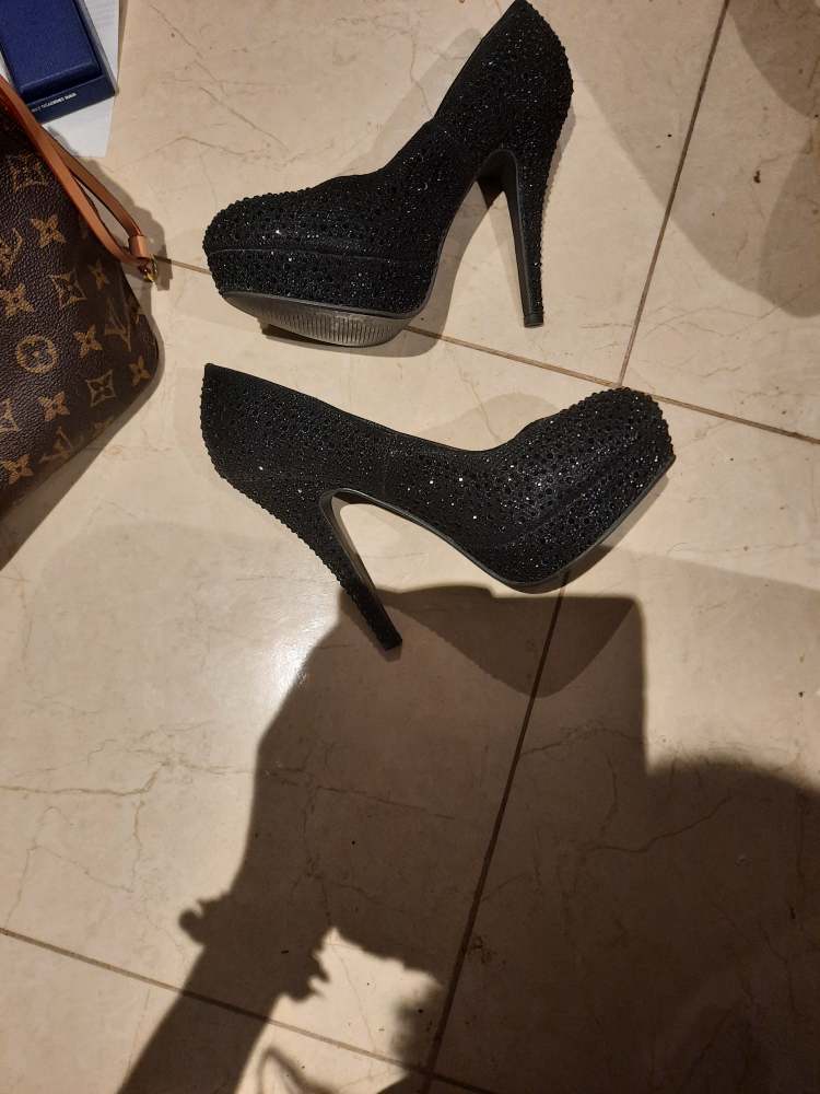 NEW seXXXy black sparkly platform pumps image indicator(3)