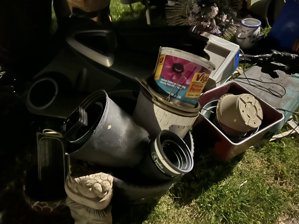 Lots of free stuff on curb - photo 5