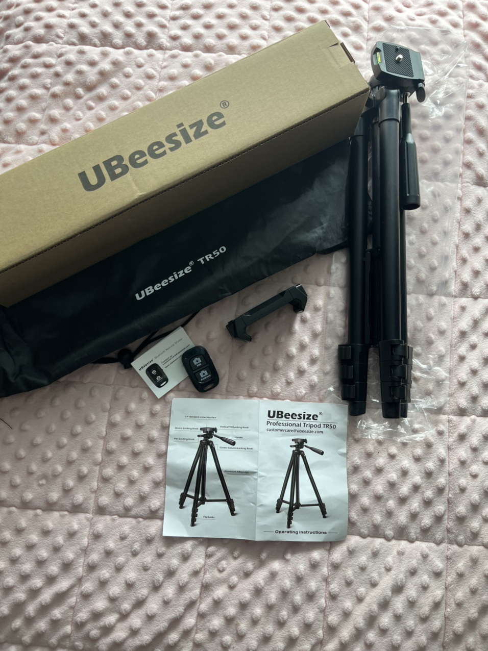 UBeesize Phone Tripod ( 50’’ Extendable ) with remote control image indicator(4)