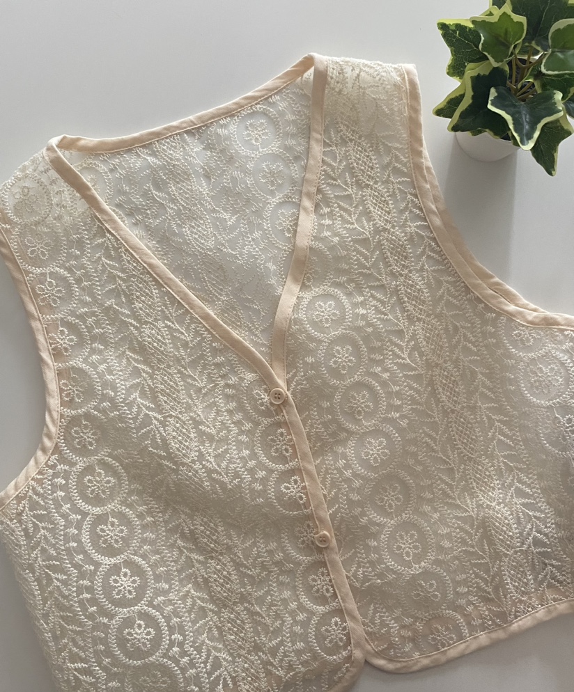 🌼🌿 Sheer cream vest with floral pattern for spring image indicator(3)