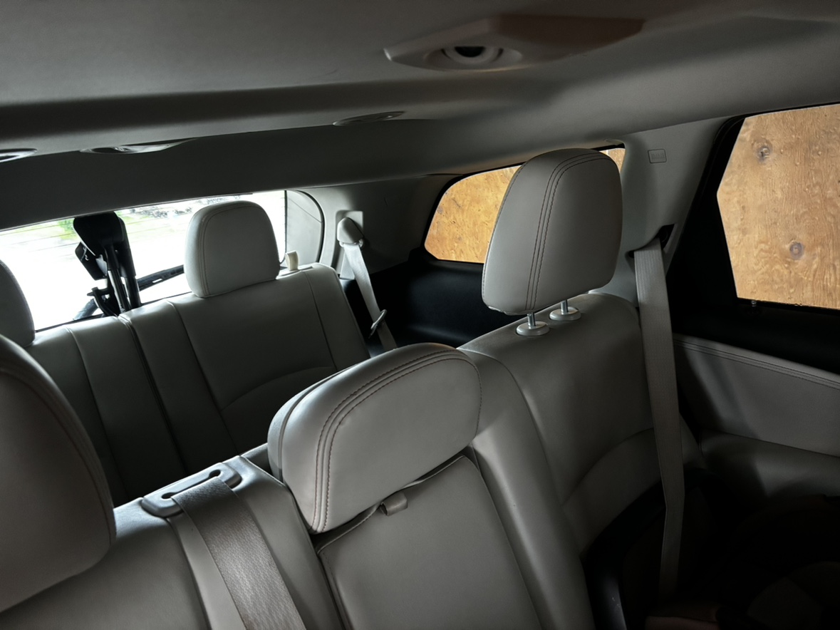 Dodge Journey 2012 Seven Seater - photo 2