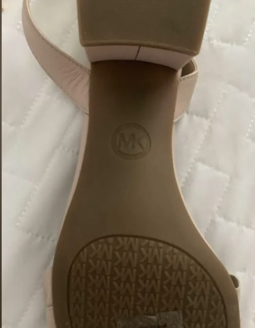 Michael Kors sandals Sz10 image indicator(3)