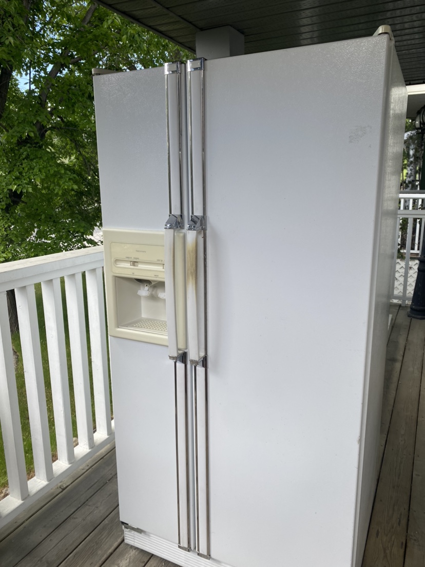 White kenmore Fridge/freezer