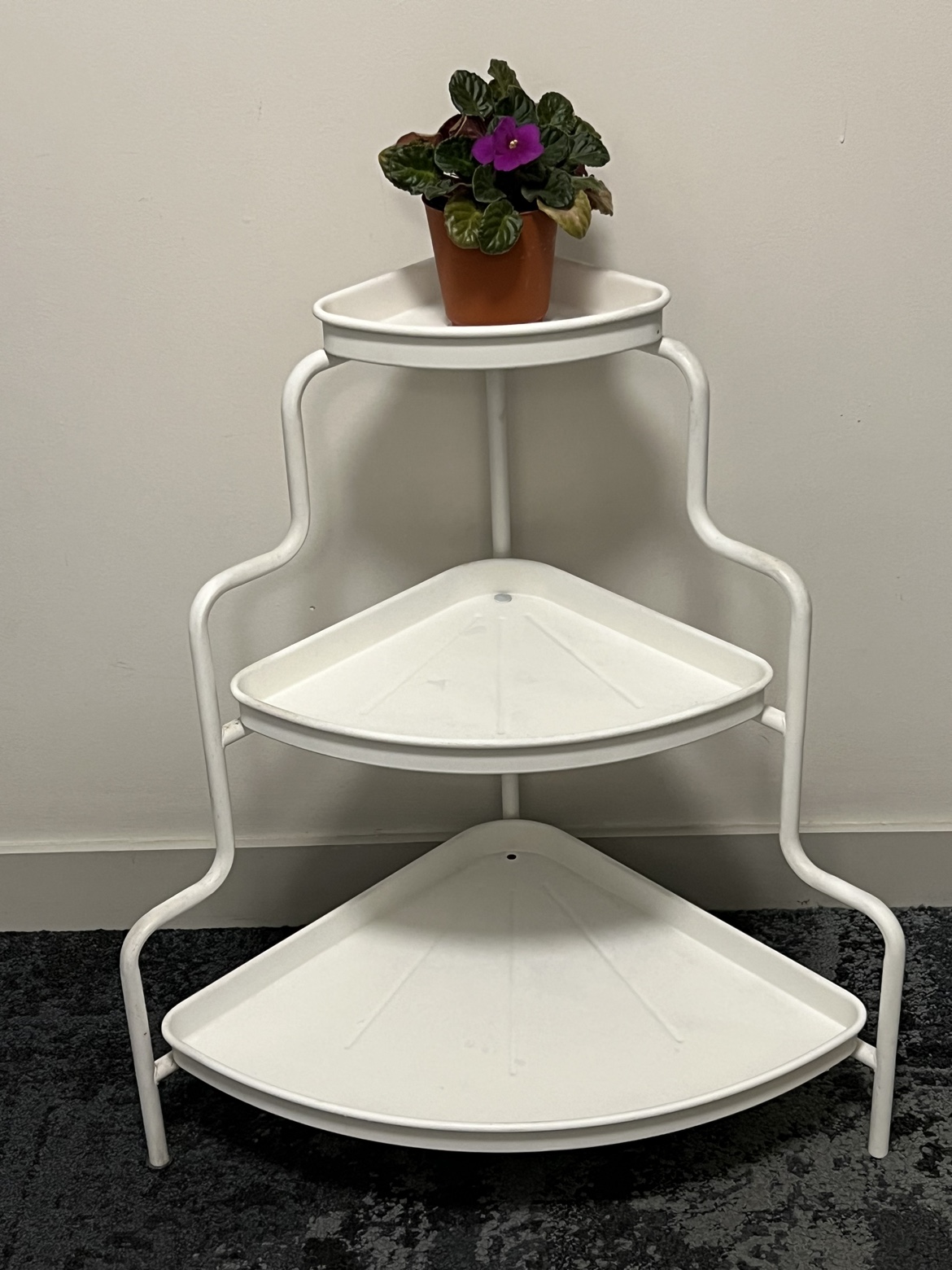 IKEA 3 shelf stand thumbnail
