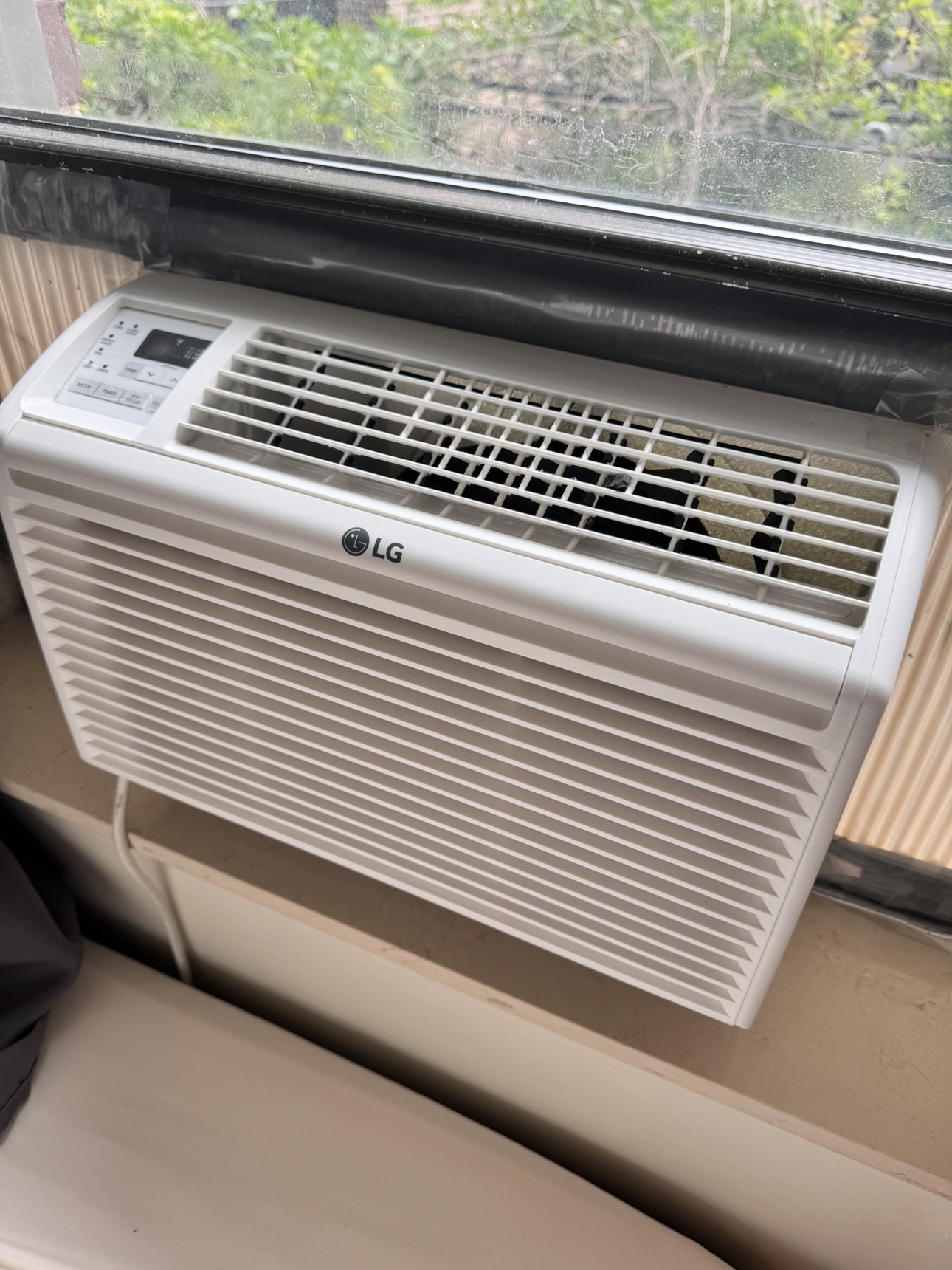 Air conditioner - photo 2