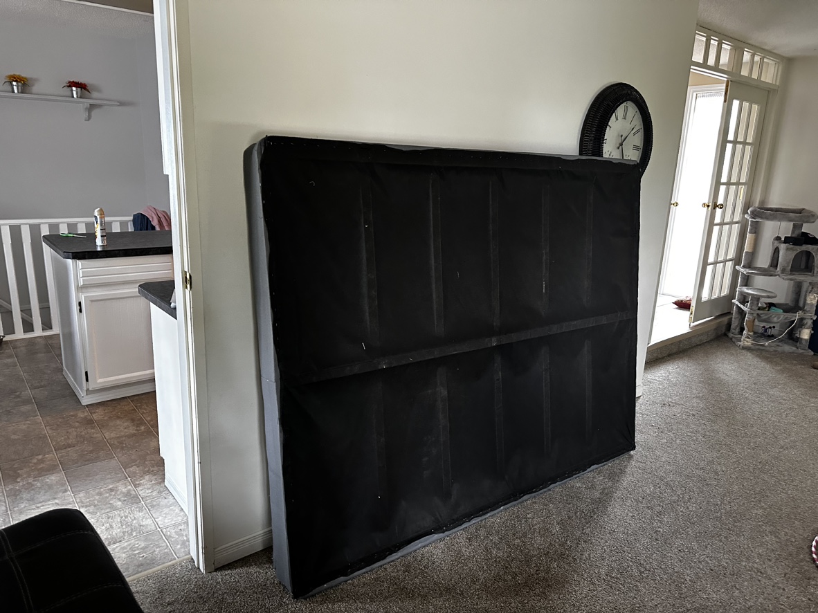 Queen box spring - photo 2