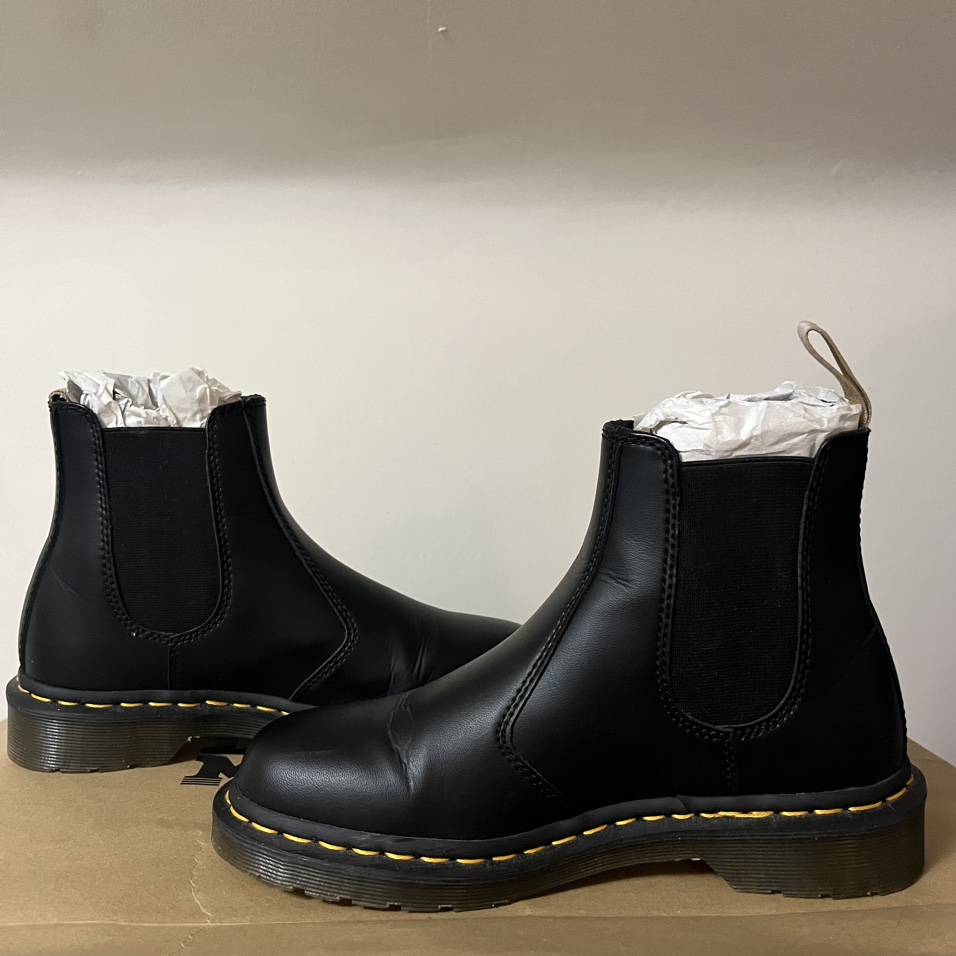 Vegan Dr.Martens Chelsea Boots / US Women’s 7 image indicator(4)