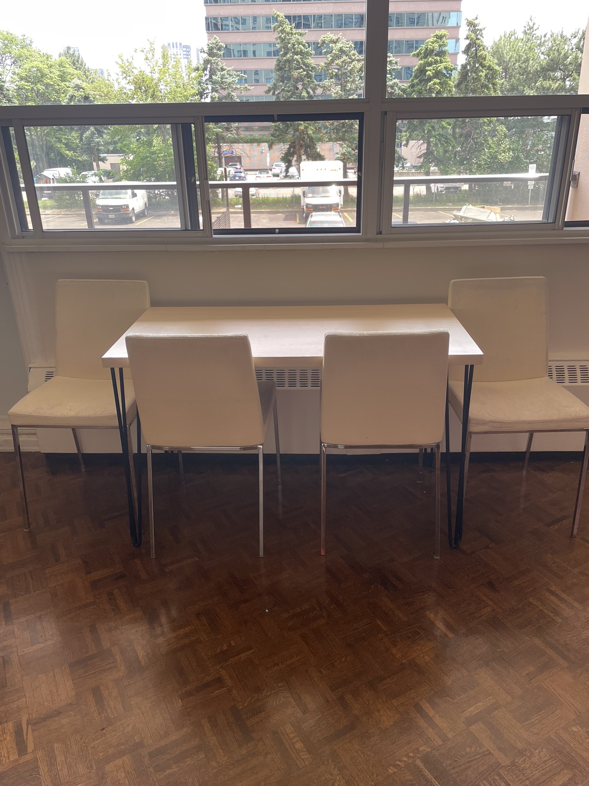 Dining Table - photo 4