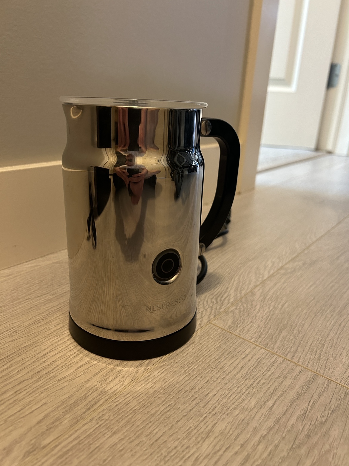 Nespresso espresso machine and milk frother - photo 2