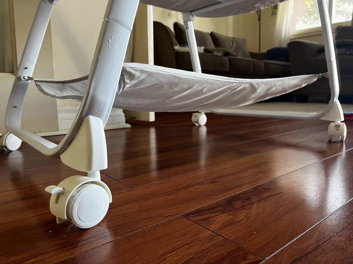 Ingenuity soothing Baby Basinet - photo 5