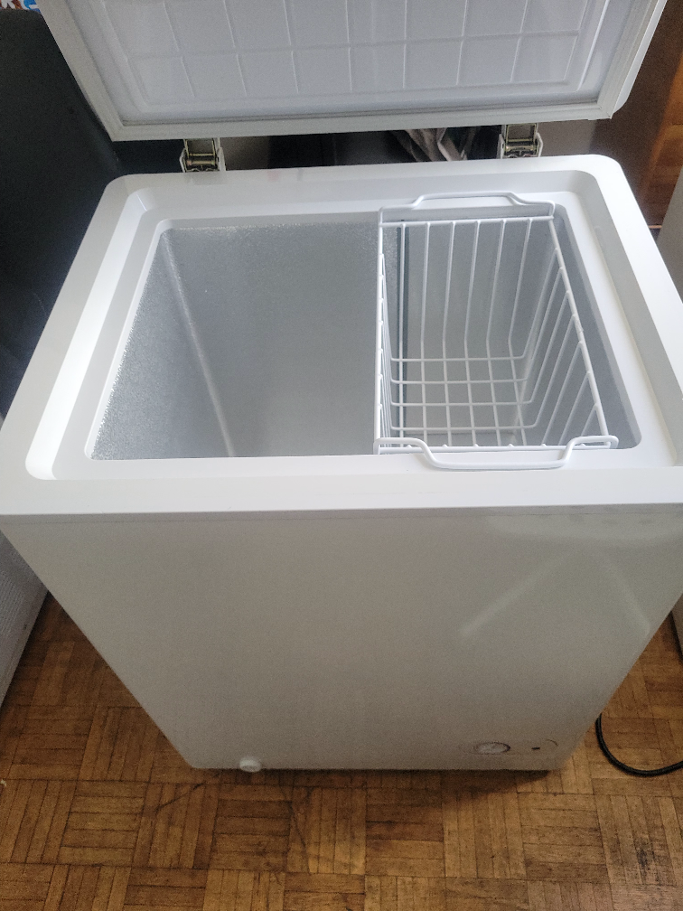 Danby deep freezer - photo 2